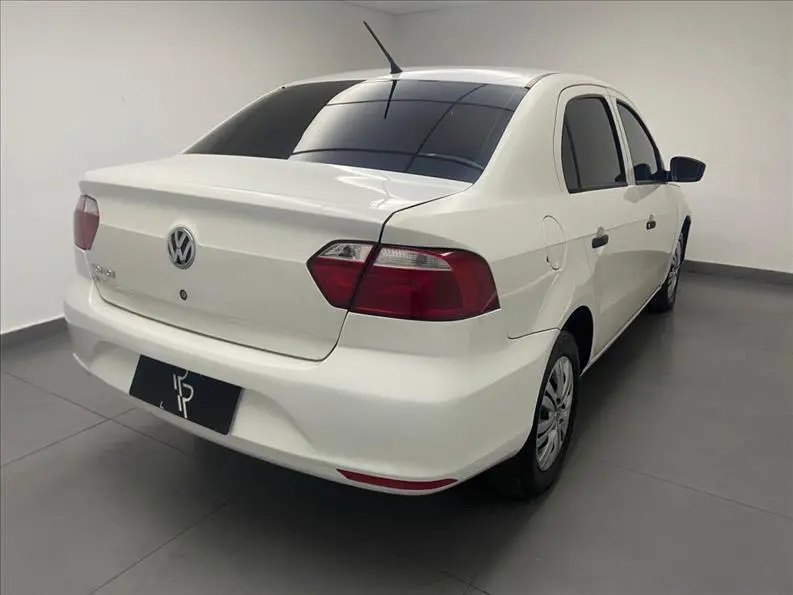 VOLKSWAGEN Voyage - Foto