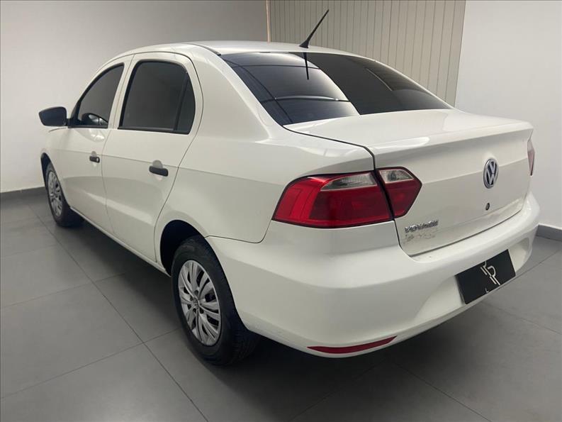 VOLKSWAGEN Voyage - Foto