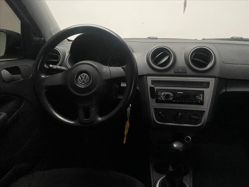 VOLKSWAGEN Voyage - Foto