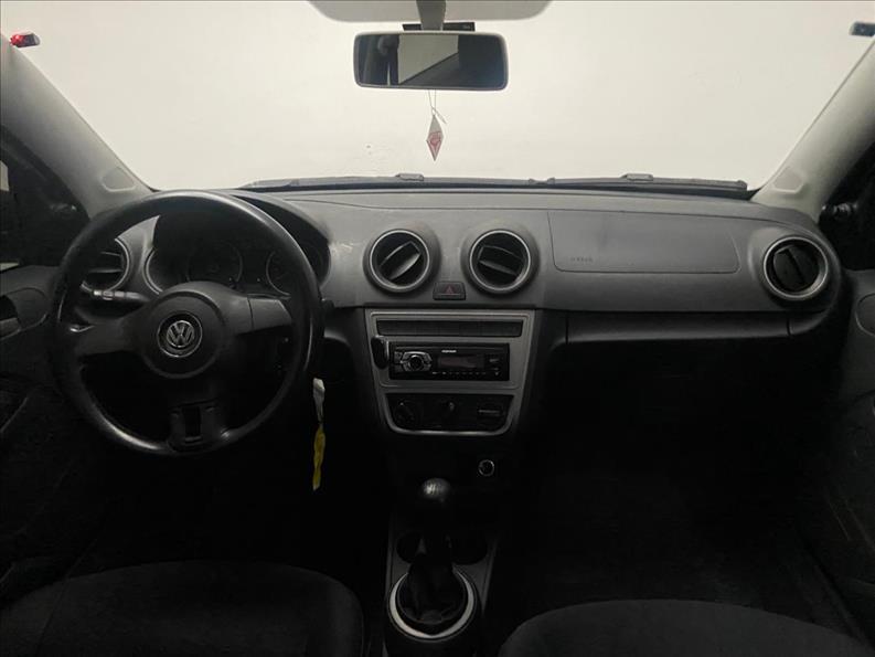 VOLKSWAGEN Voyage - Foto