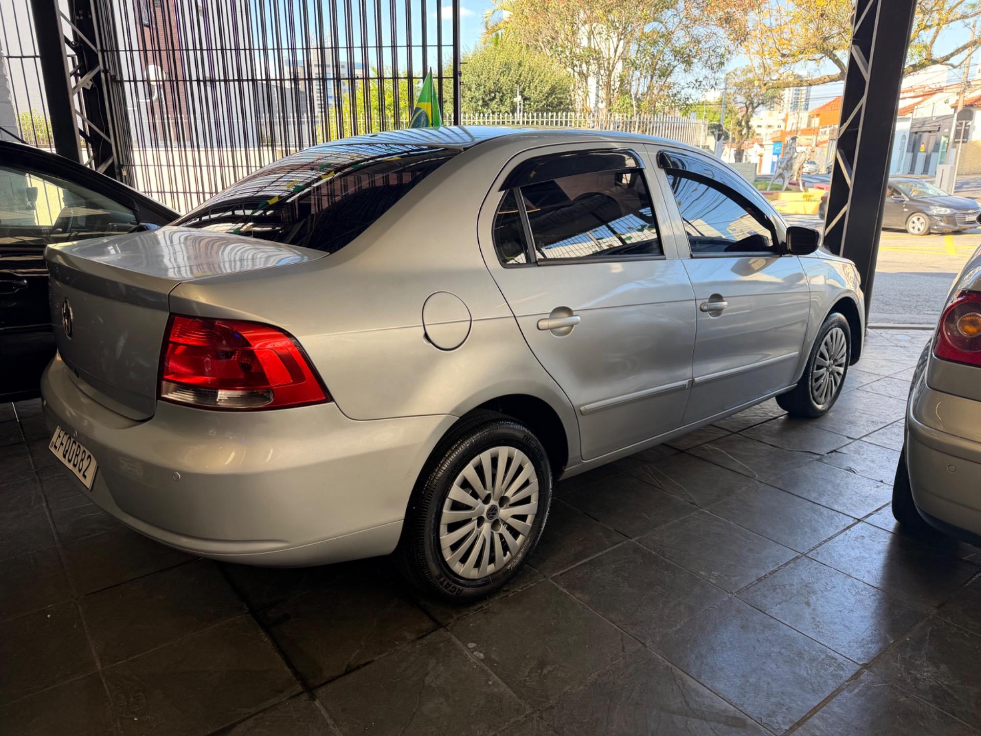 VOLKSWAGEN Voyage - Foto