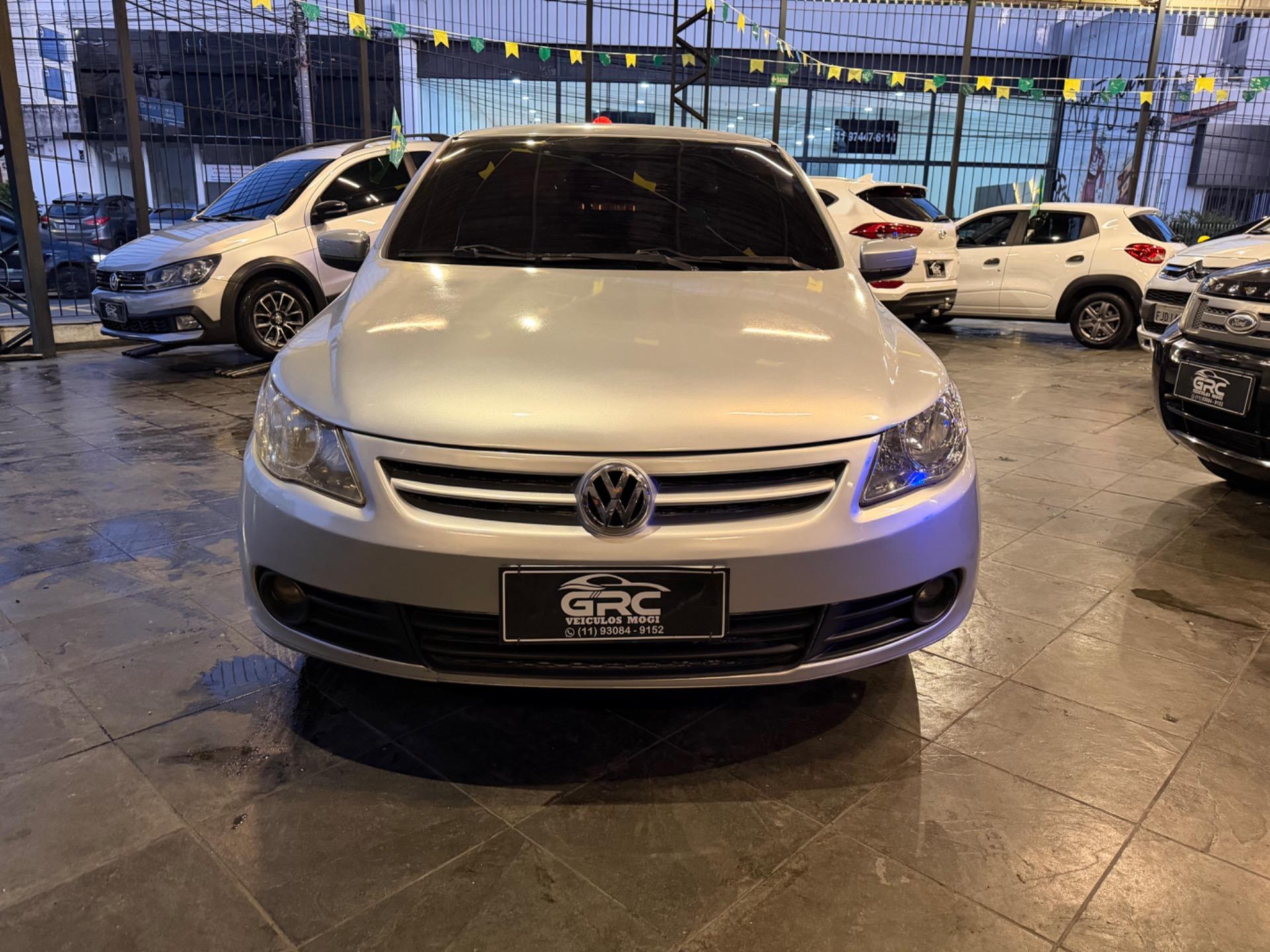 VOLKSWAGEN Voyage - Foto