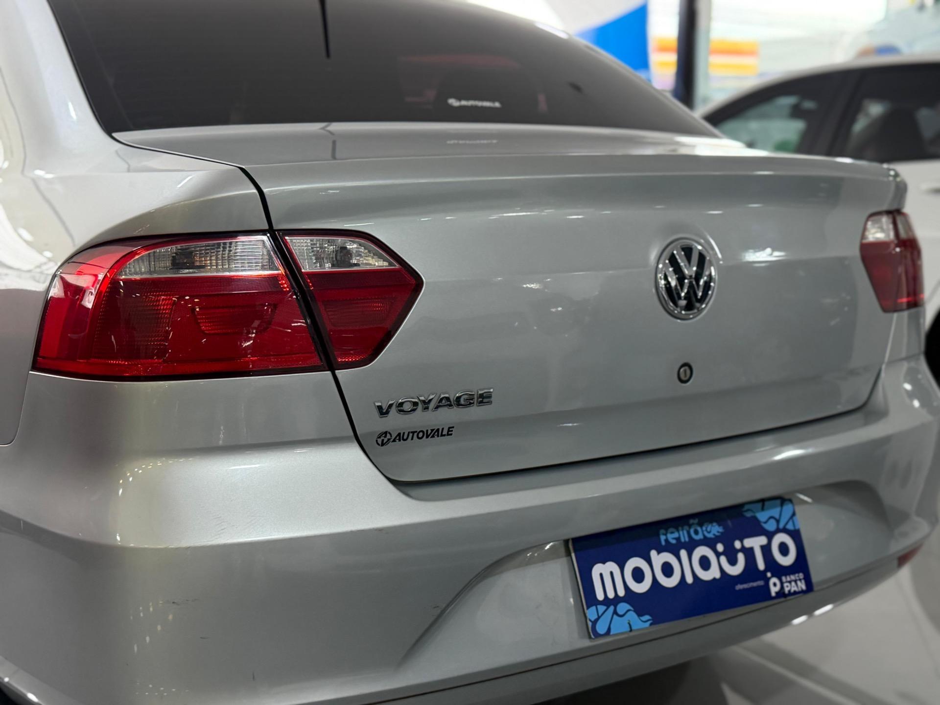 VOLKSWAGEN Voyage - Foto
