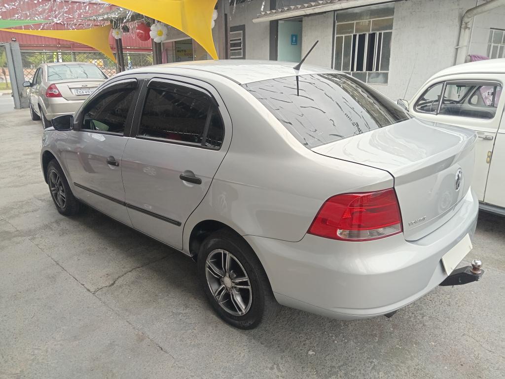 VOLKSWAGEN Voyage - Foto
