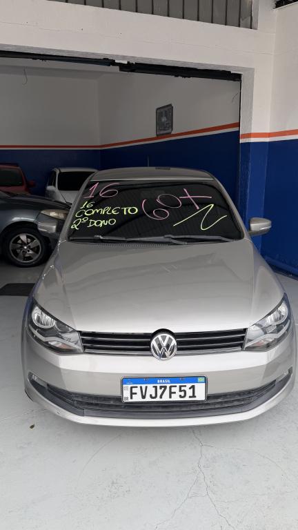 VOLKSWAGEN Voyage - Foto