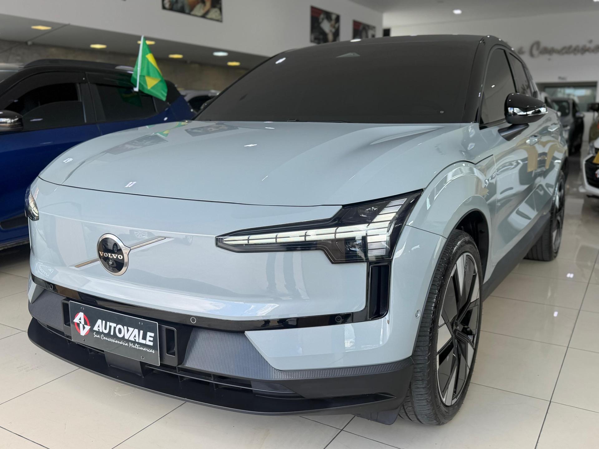 VOLVO EX30 - Foto