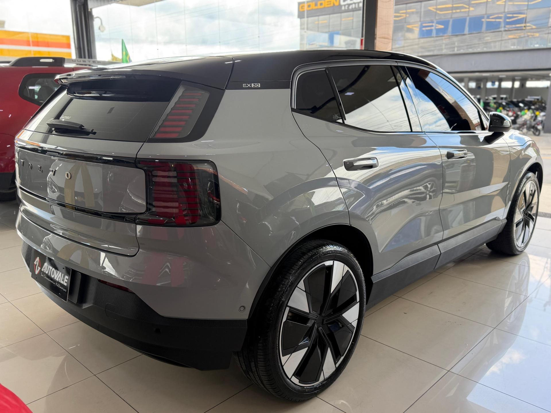 VOLVO EX30 - Foto