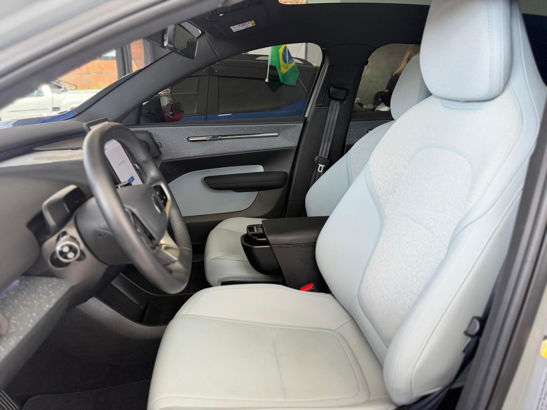 VOLVO EX30 - Foto