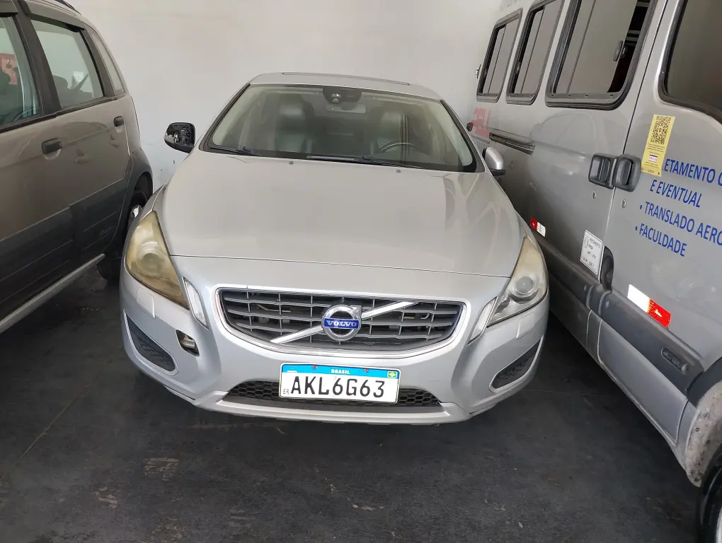 VOLVO S60 - Foto