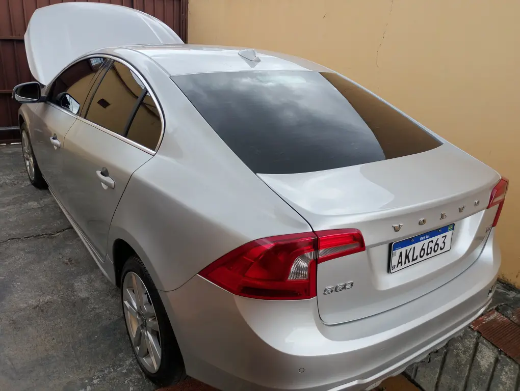 VOLVO S60 - Foto