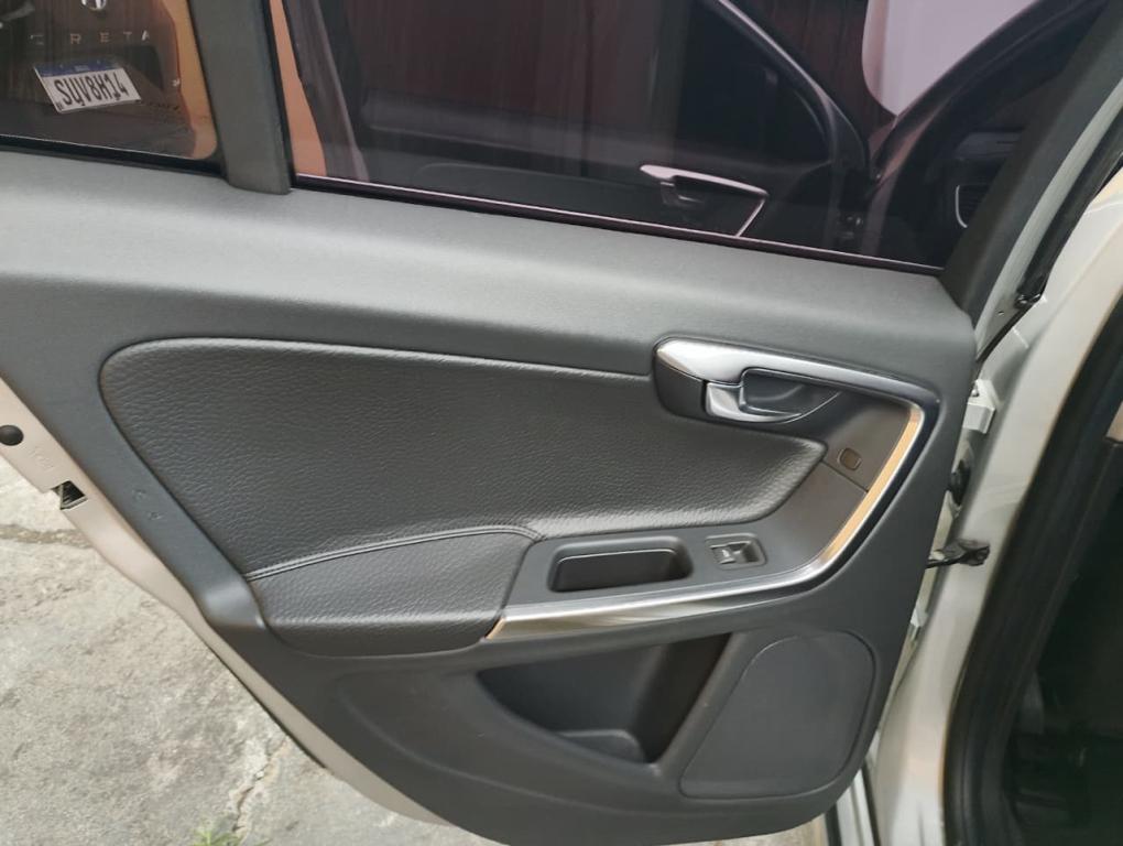 VOLVO S60 - Foto