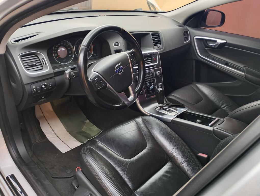 VOLVO S60 - Foto