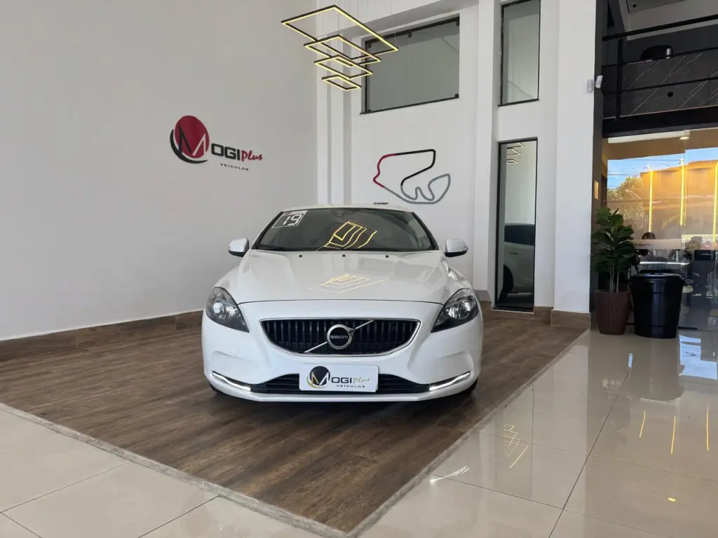 VOLVO V40 - Foto