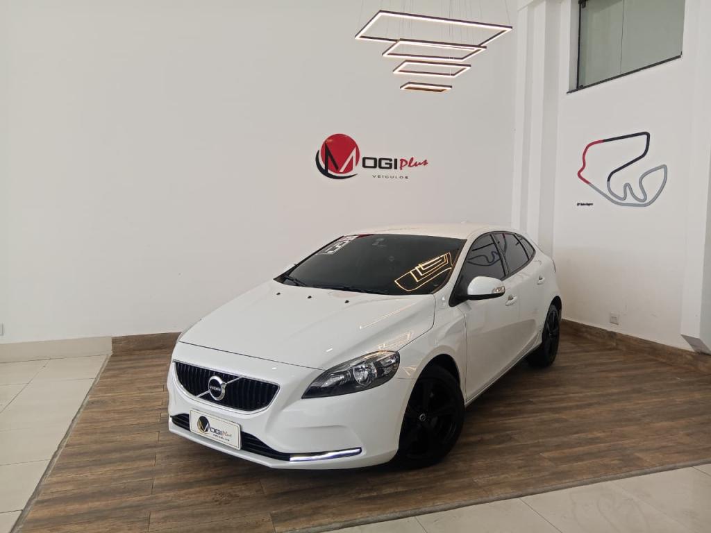 VOLVO V40 - Foto