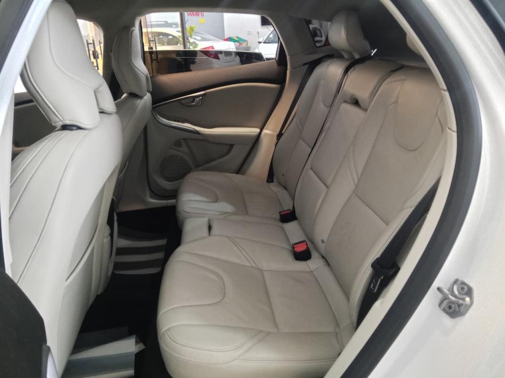 VOLVO V40 - Foto