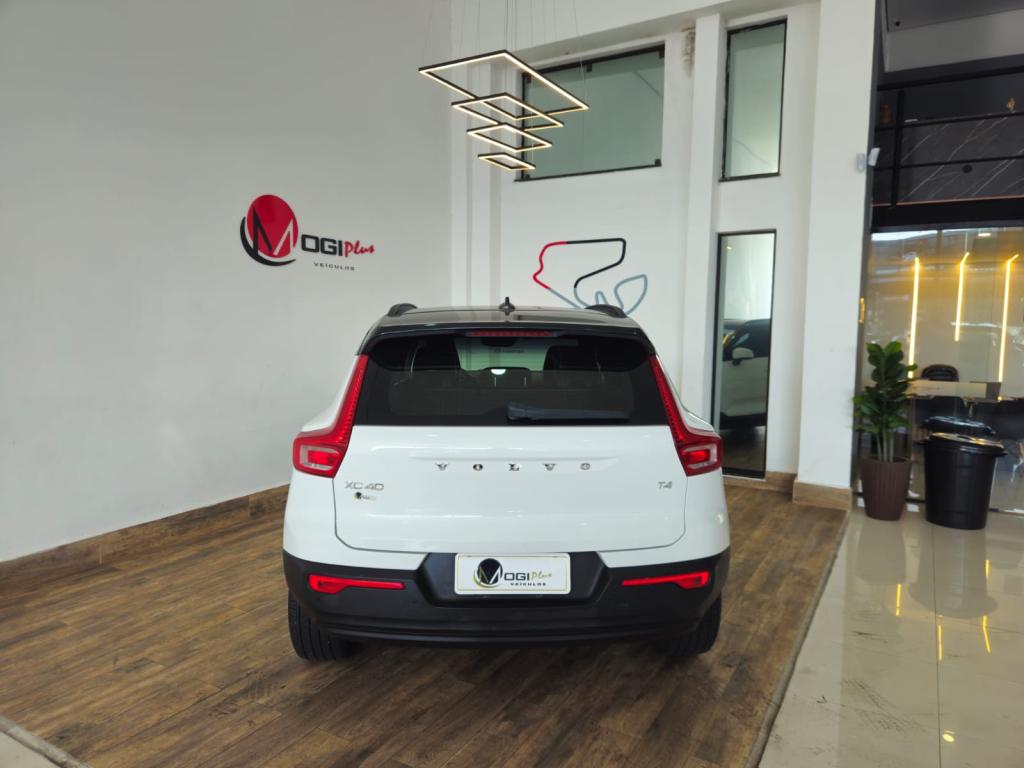 VOLVO XC40 - Foto
