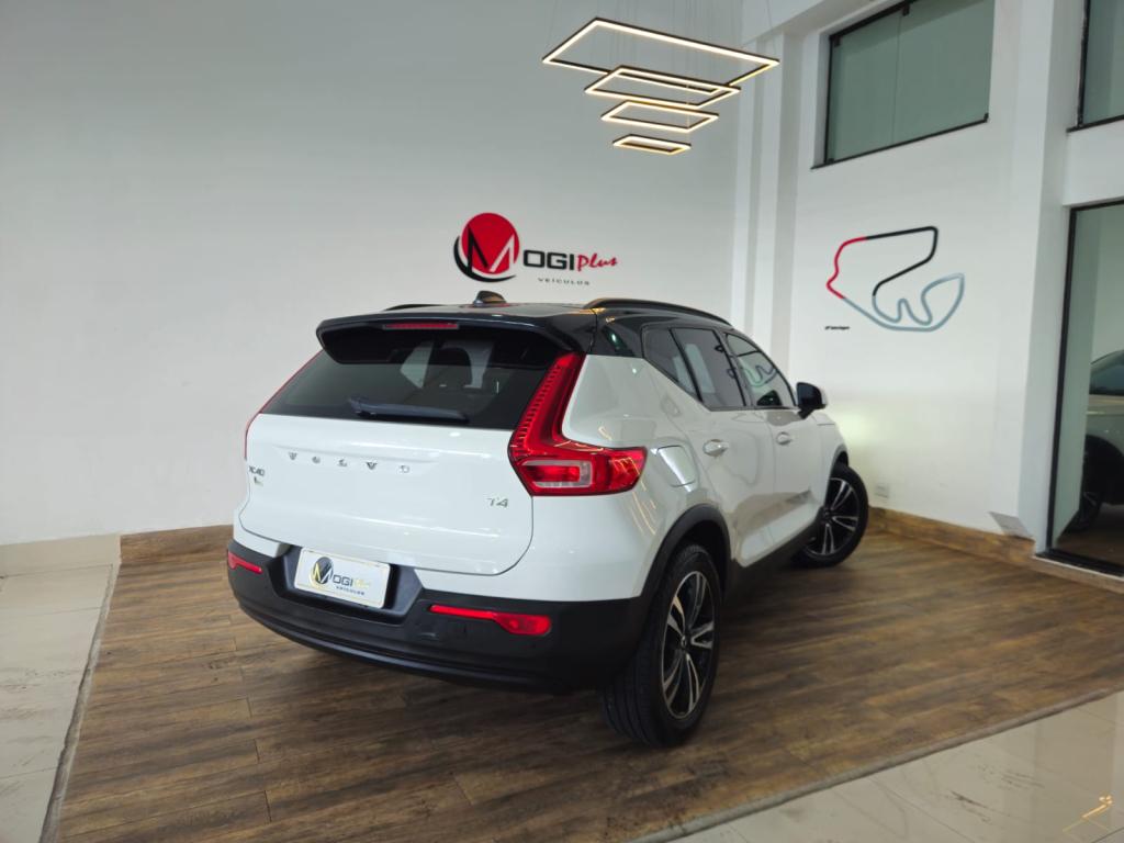 VOLVO XC40 - Foto