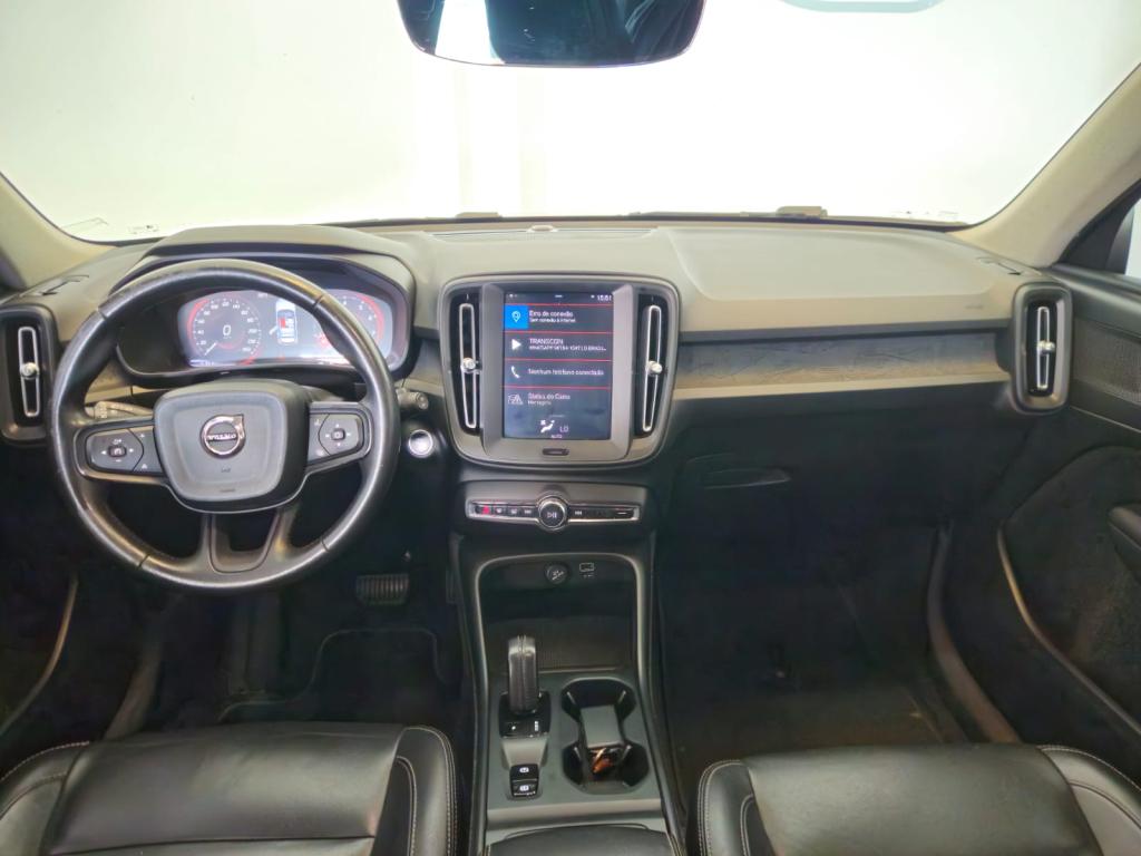 VOLVO XC40 - Foto
