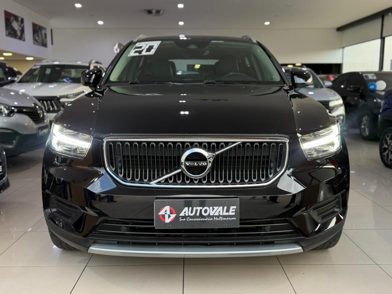 VOLVO XC40 - Foto