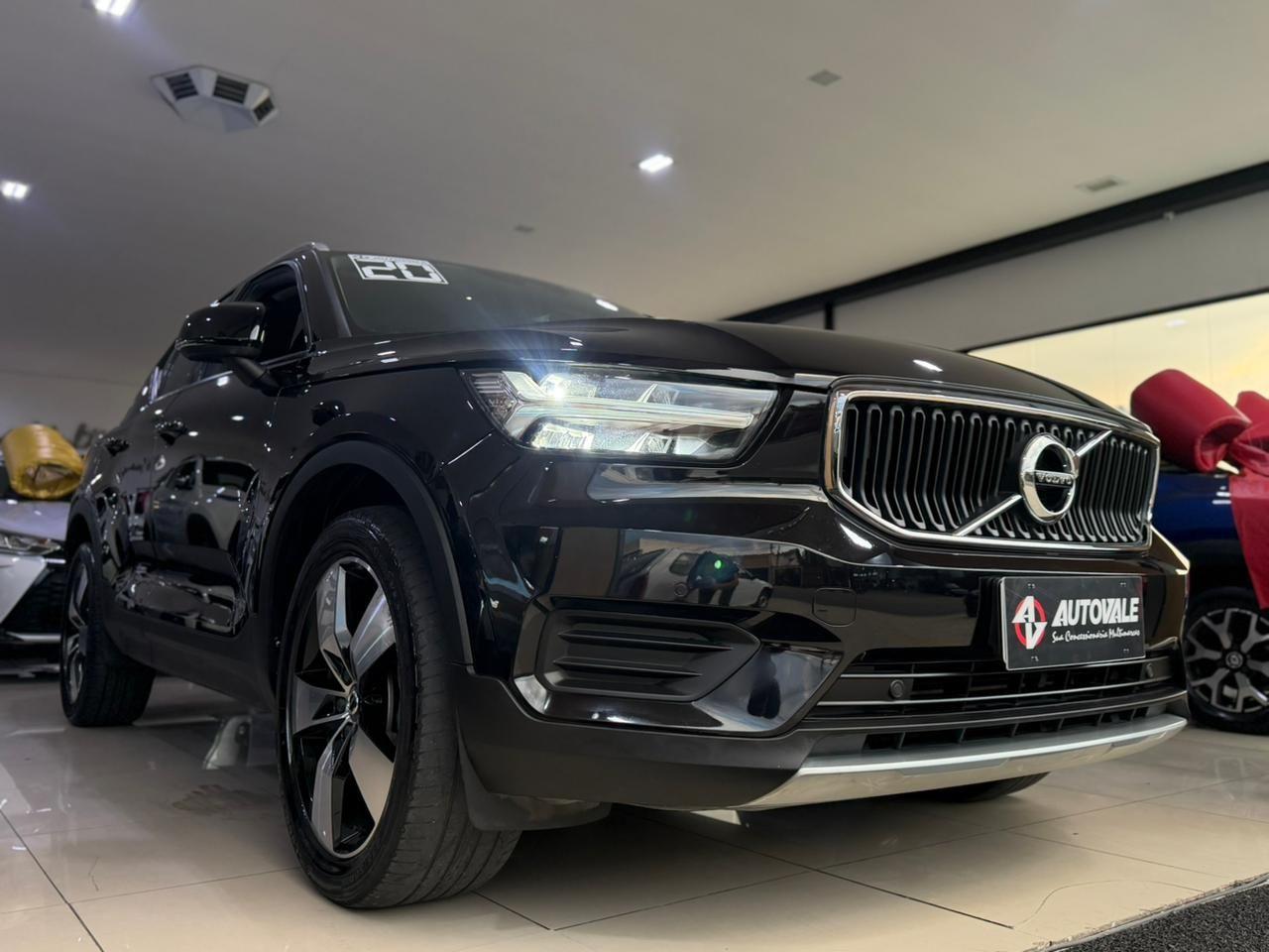 VOLVO XC40 - Foto