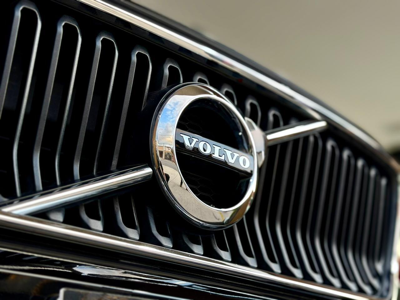 VOLVO XC40 - Foto