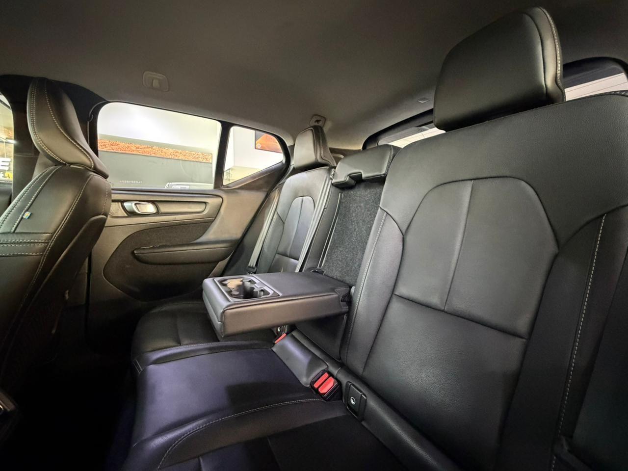 VOLVO XC40 - Foto