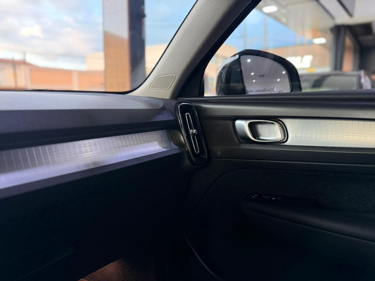 VOLVO XC40 - Foto