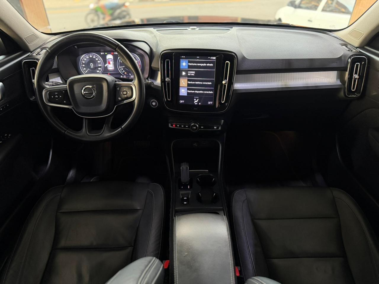 VOLVO XC40 - Foto