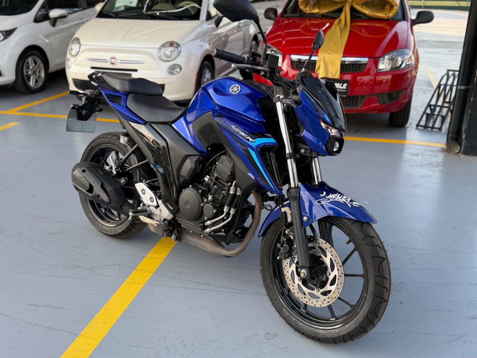 YAMAHA Fazer 600