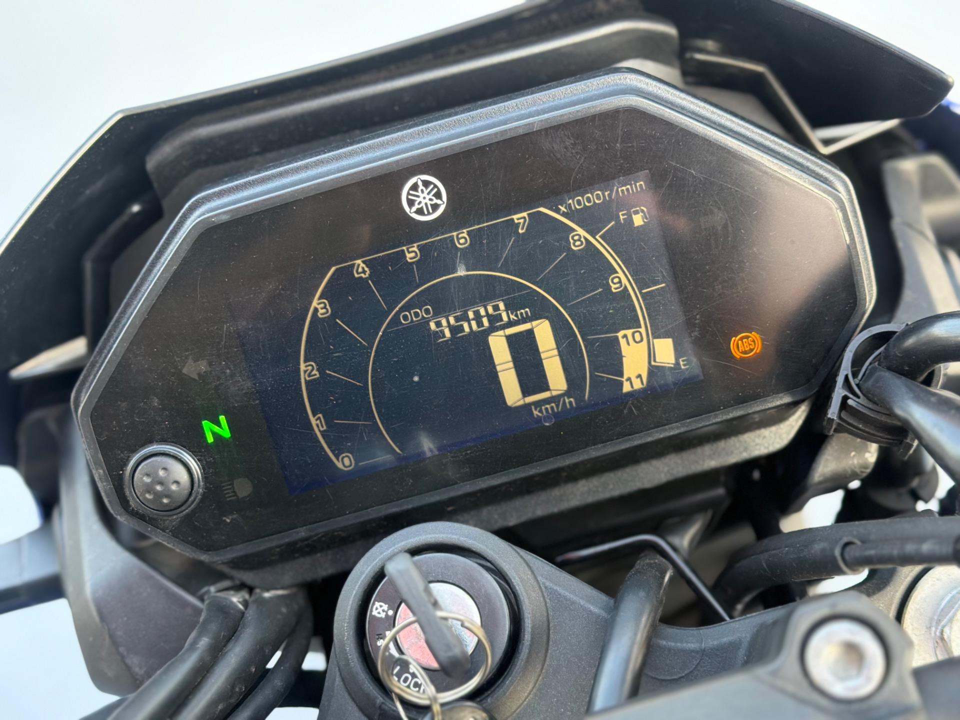 YAMAHA Fazer 600 - Foto