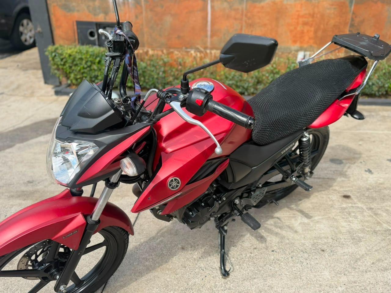 YAMAHA Fazer YS 150 - Foto