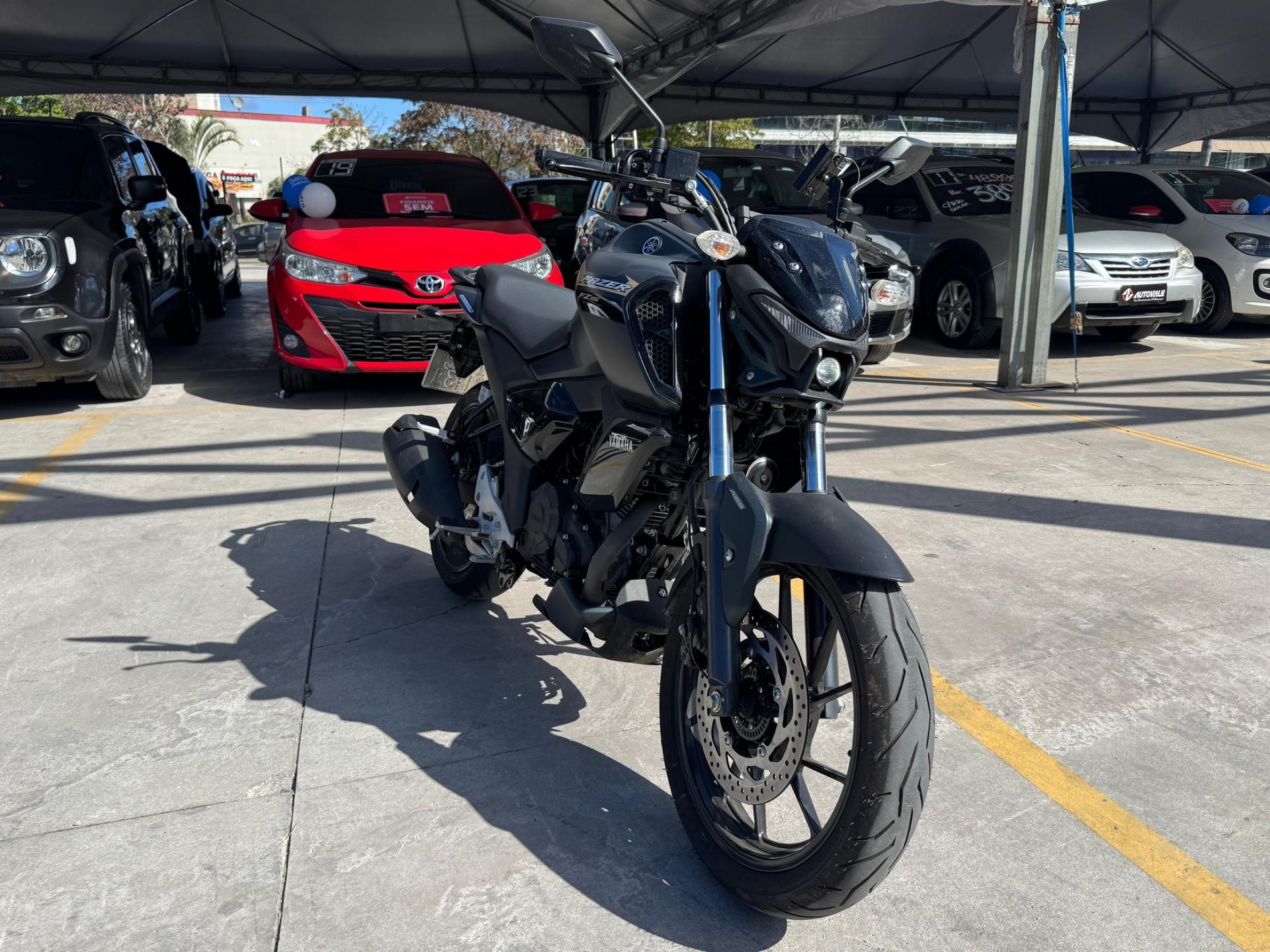 YAMAHA FZ 15 Fazer - Foto