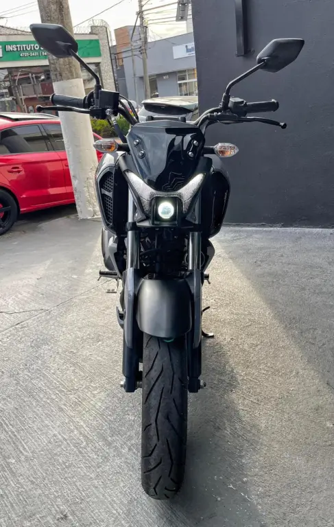 YAMAHA FZ 15 Fazer - Foto