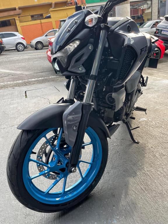 YAMAHA FZ 15 Fazer - Foto