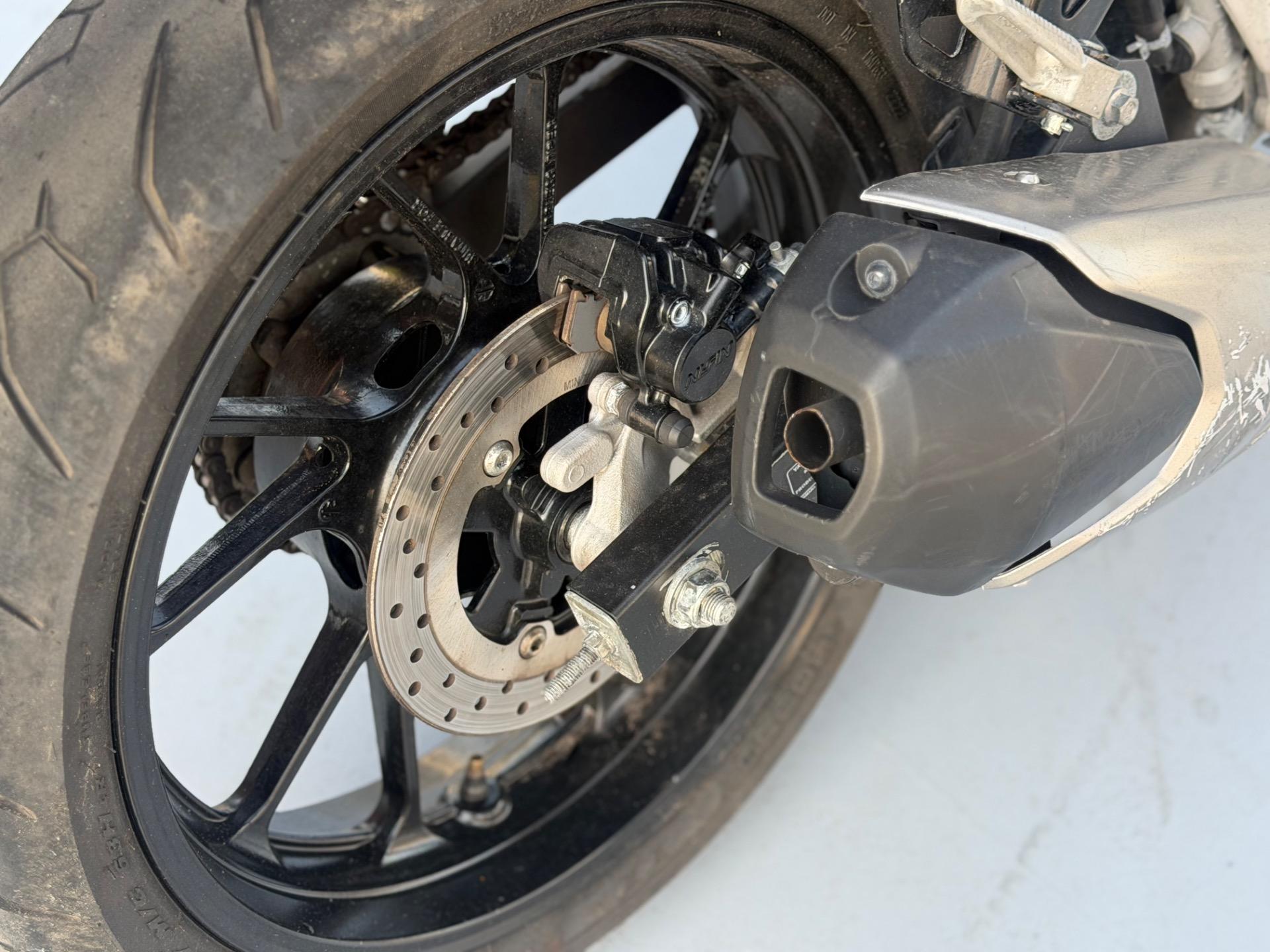 YAMAHA FZ 15 Fazer - Foto