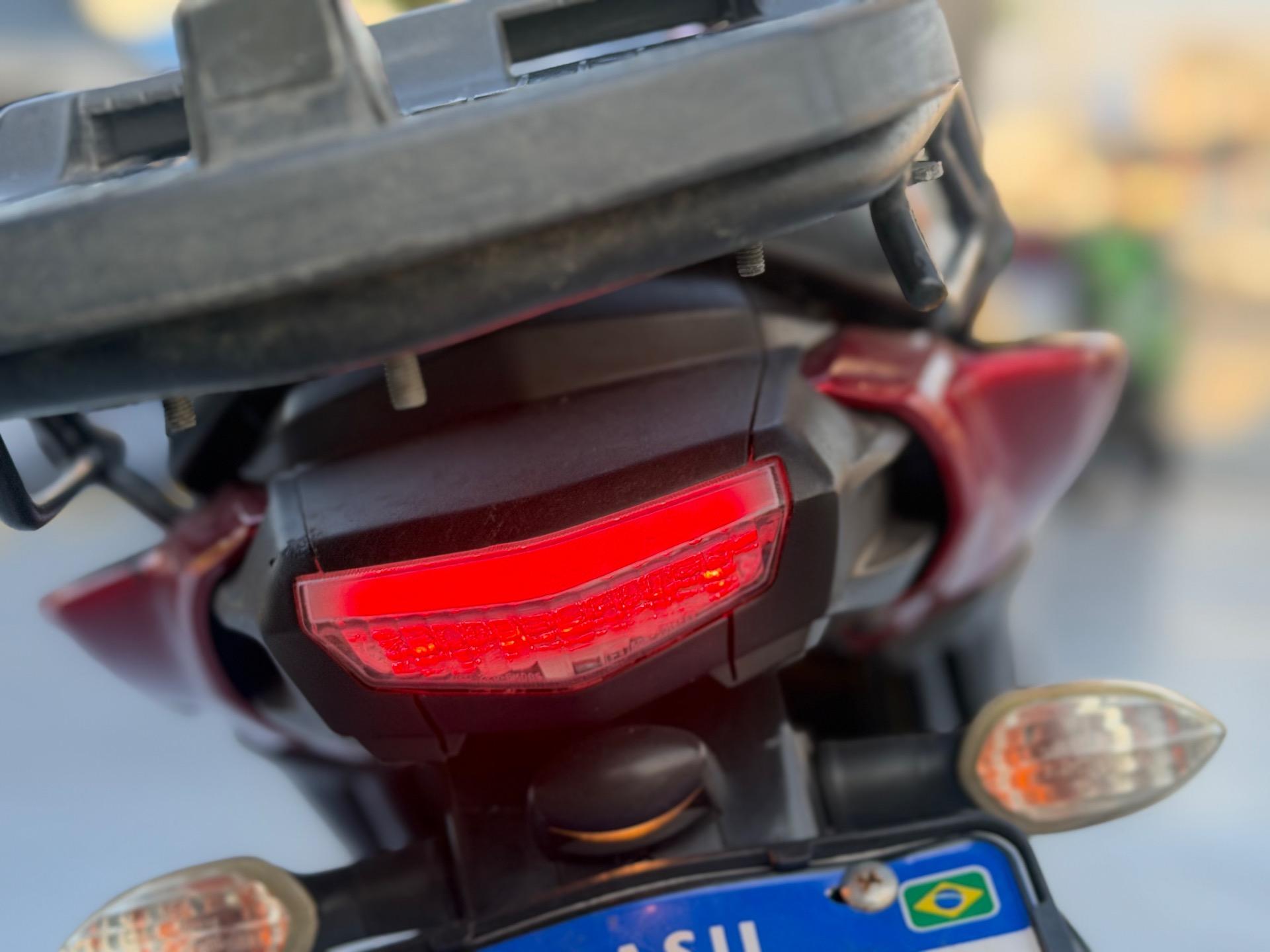 YAMAHA FZ 15 Fazer - Foto