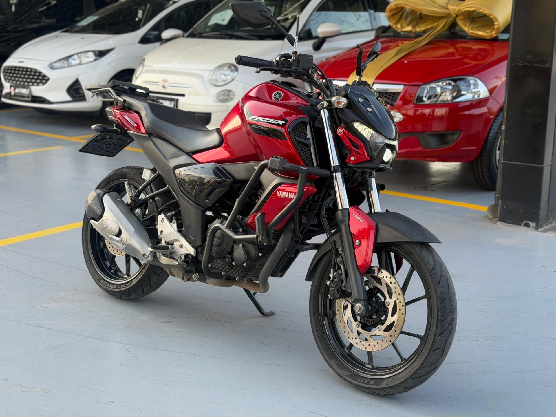 YAMAHA FZ 15 Fazer - Foto