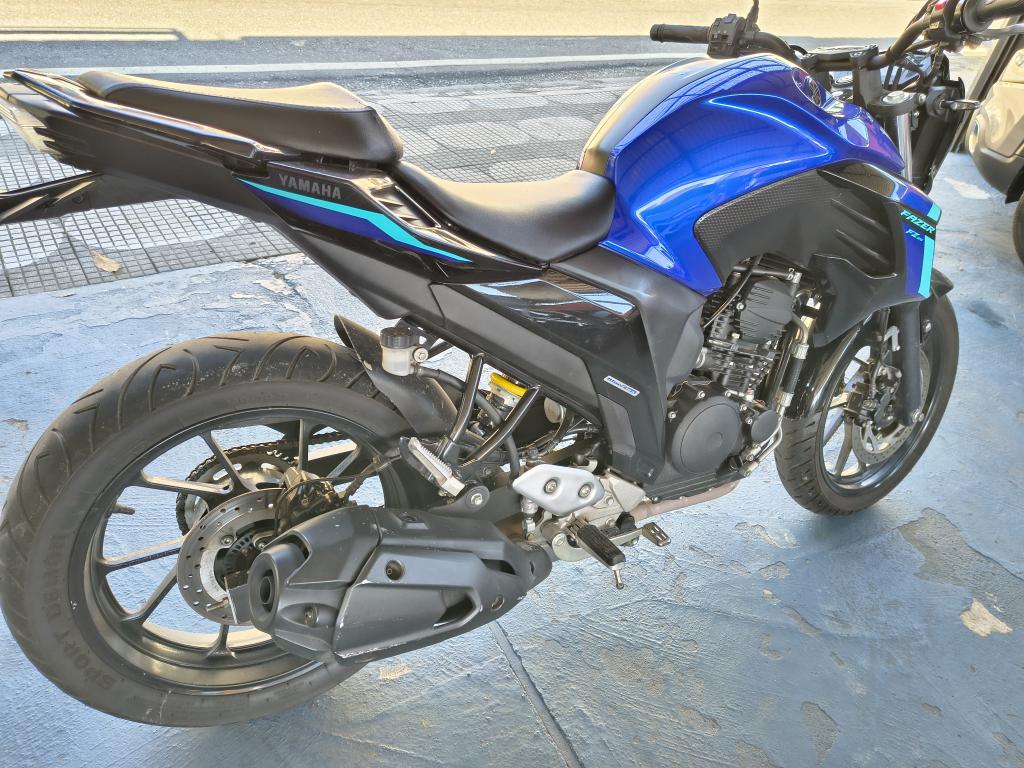 YAMAHA FZ 25 250 Fazer Flex - Foto