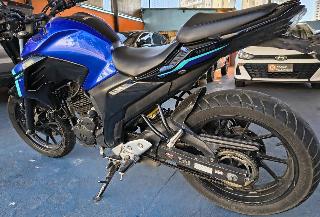 YAMAHA FZ 25 250 Fazer Flex - Foto