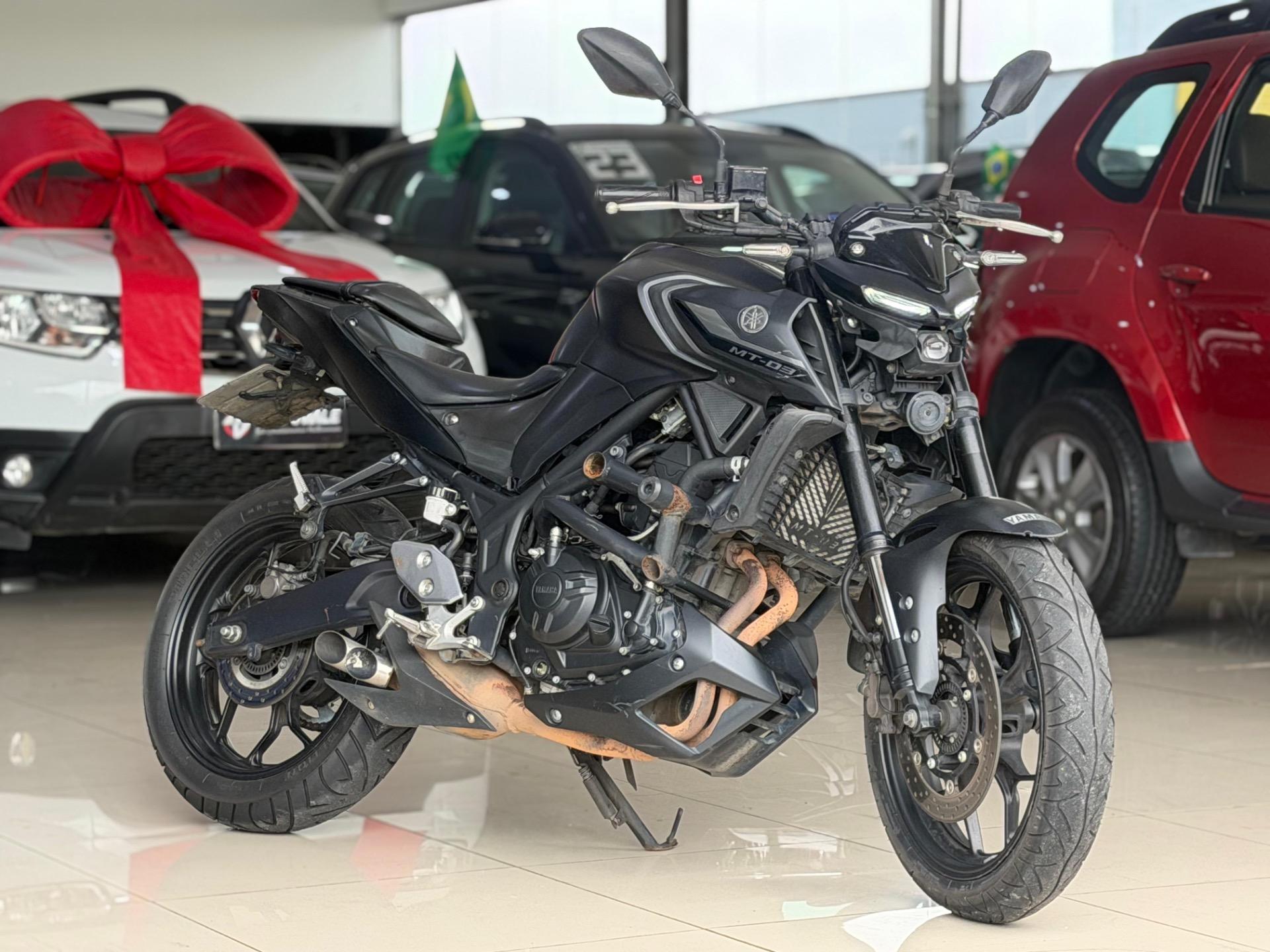 YAMAHA MT-03 300 - Foto