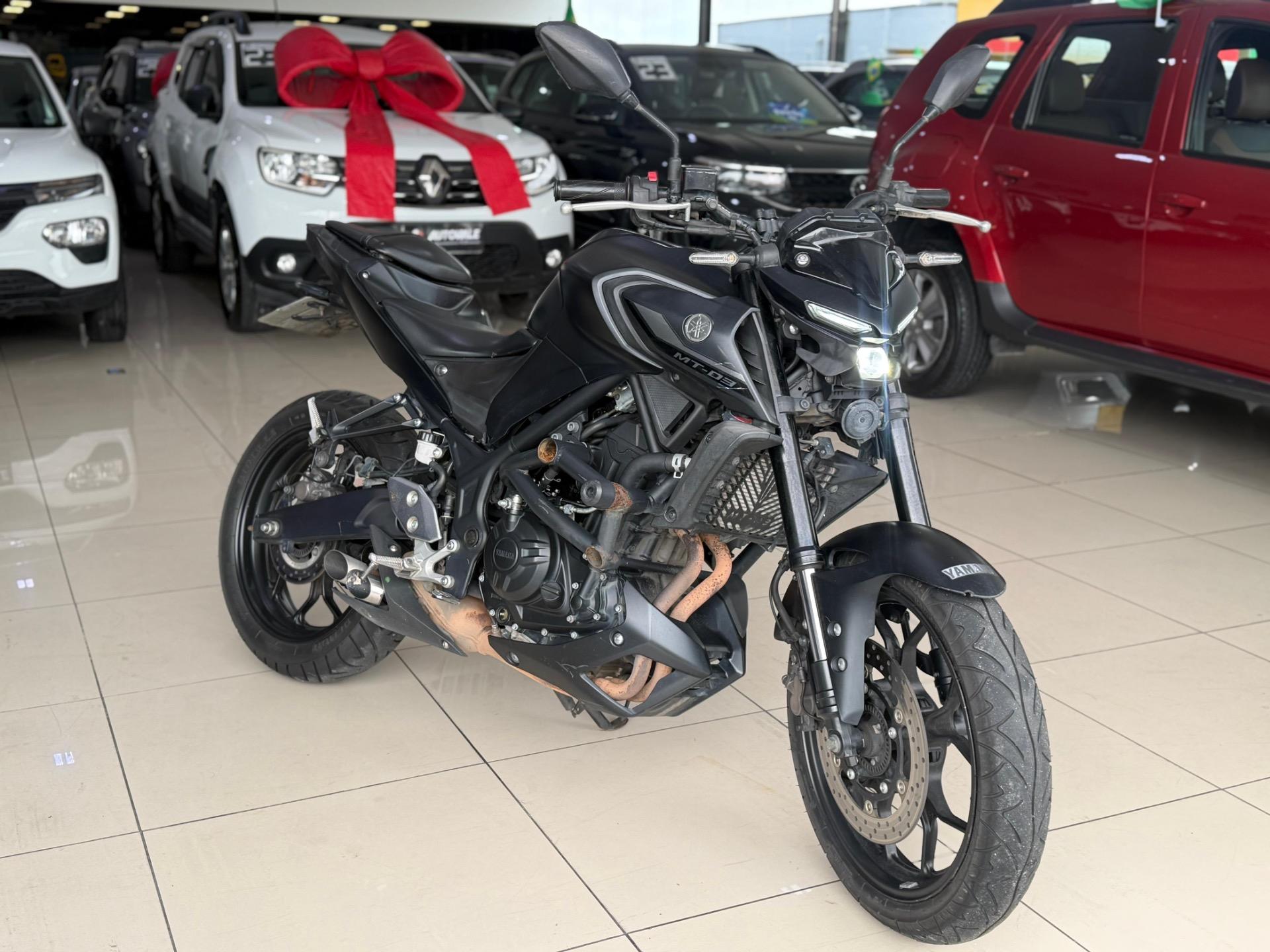 YAMAHA MT-03 300 - Foto