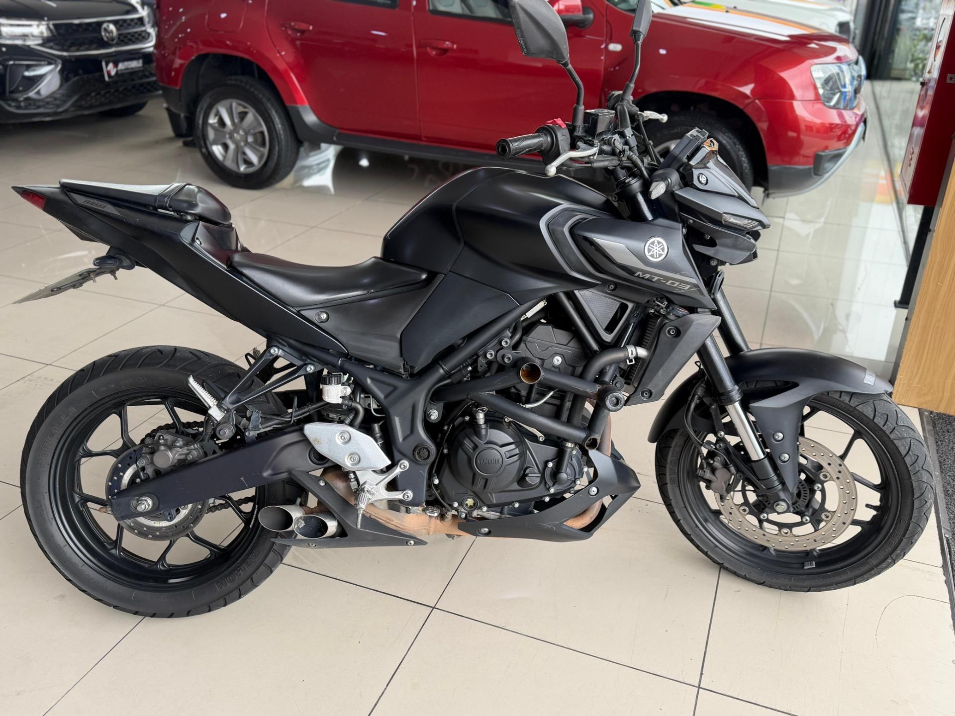 YAMAHA MT-03 300 - Foto