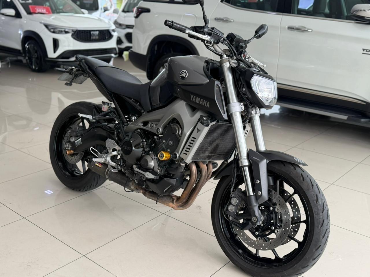 YAMAHA MT-09 850
