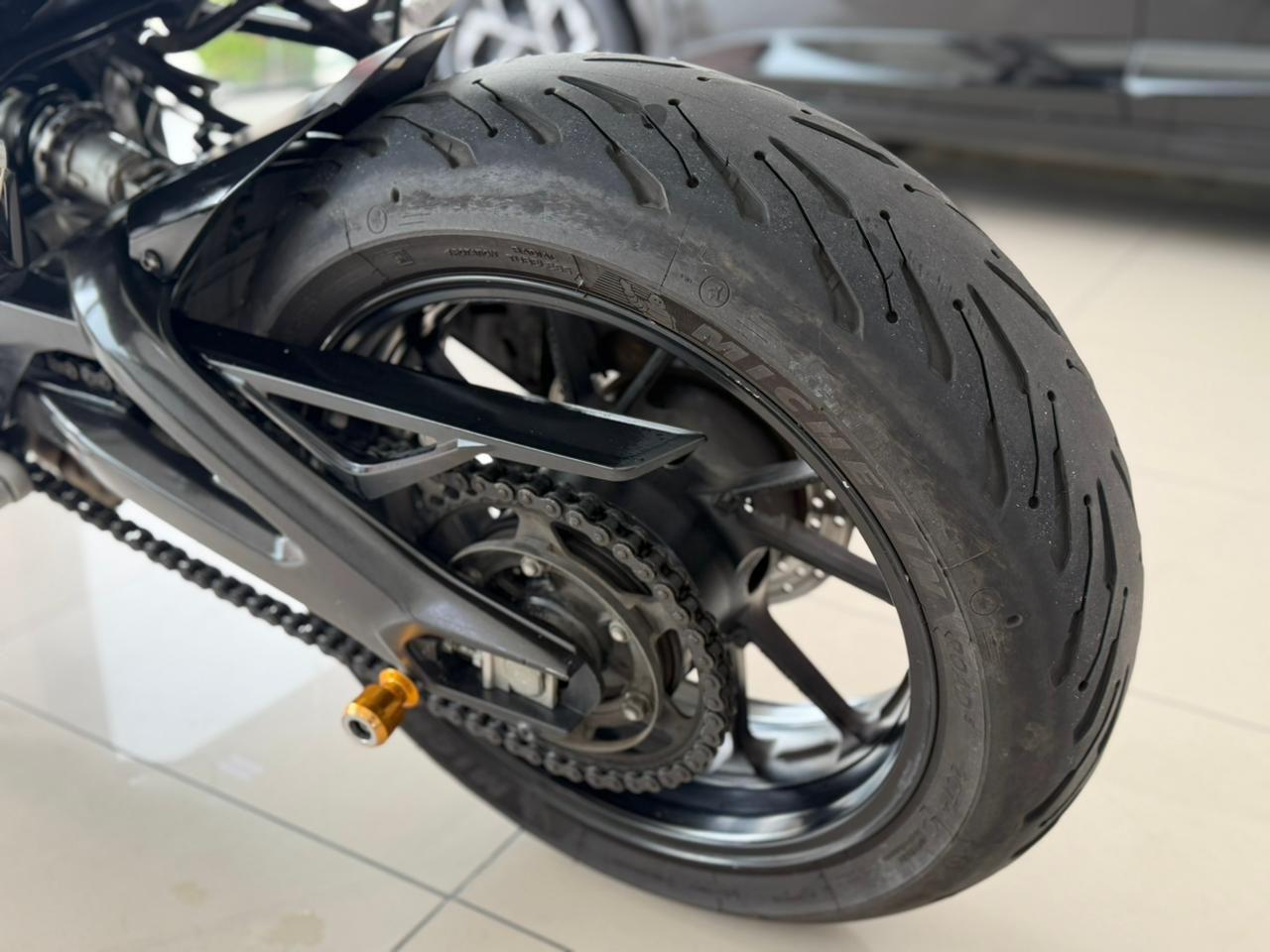 YAMAHA MT-09 850 - Foto