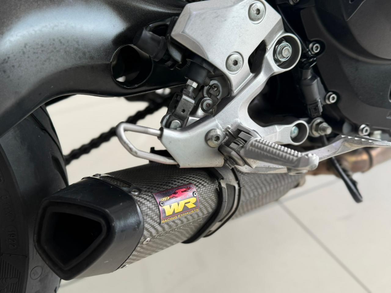 YAMAHA MT-09 850 - Foto