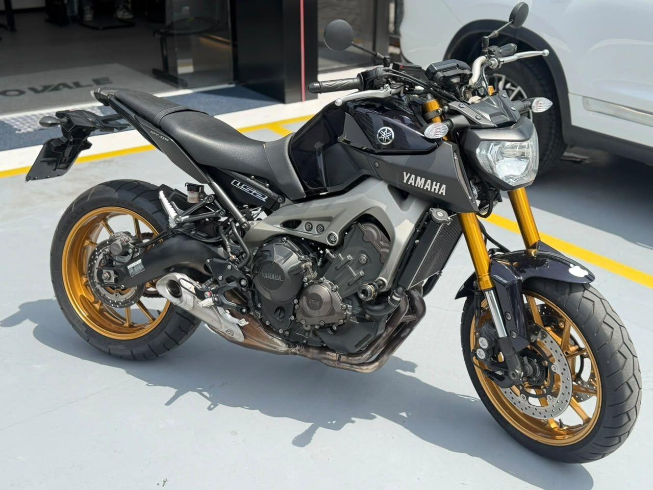 YAMAHA MT-09 850