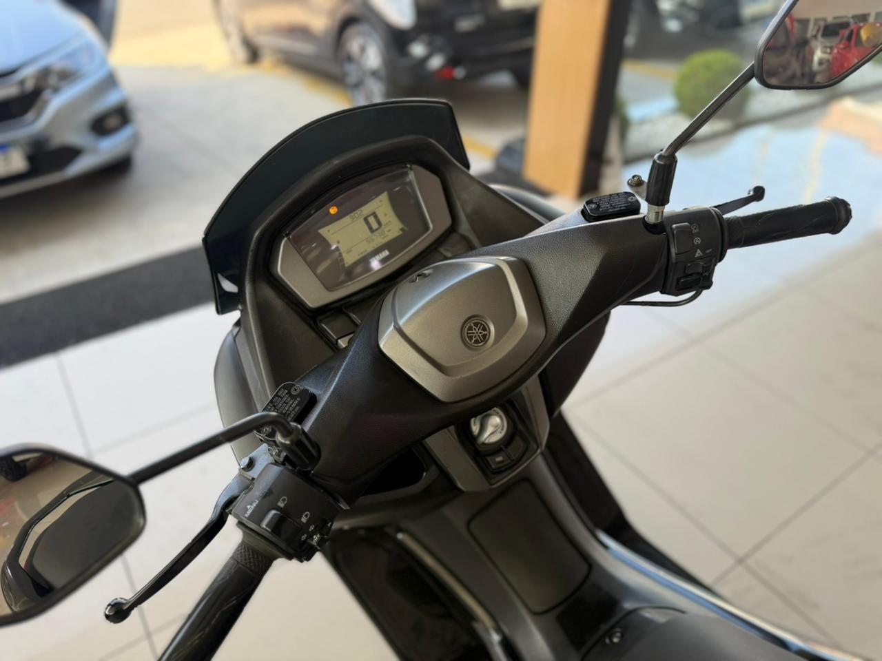 YAMAHA NMax 160 - Foto