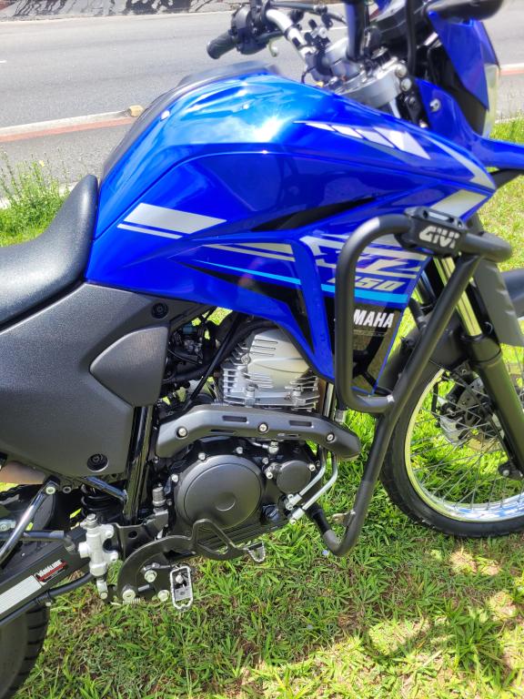 YAMAHA XTZ 250 - Foto