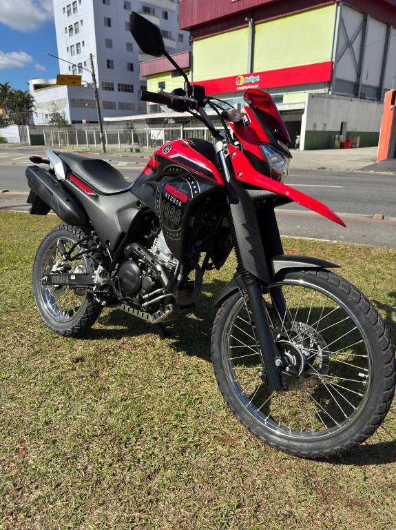 YAMAHA XTZ 250 - Foto