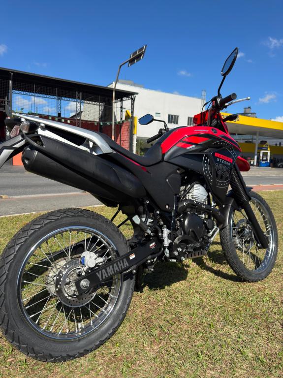 YAMAHA XTZ 250 - Foto